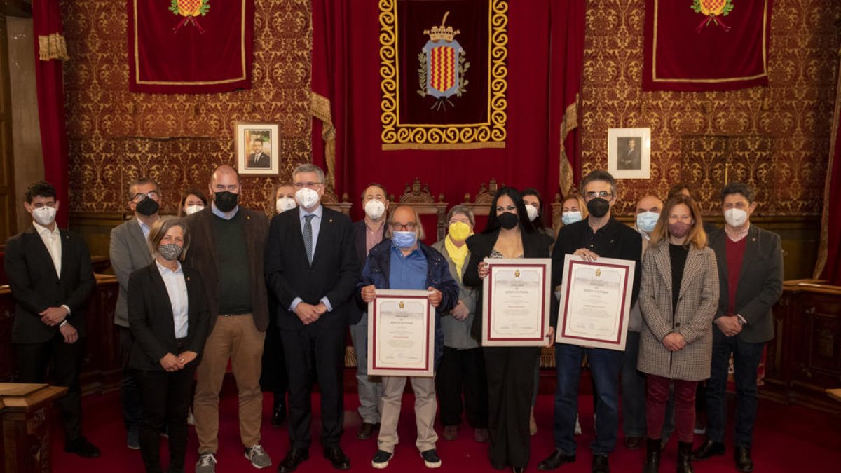 Alfred Abad, Belén López y Josep Royo reciben el diploma al mérito cultural en Tarragona