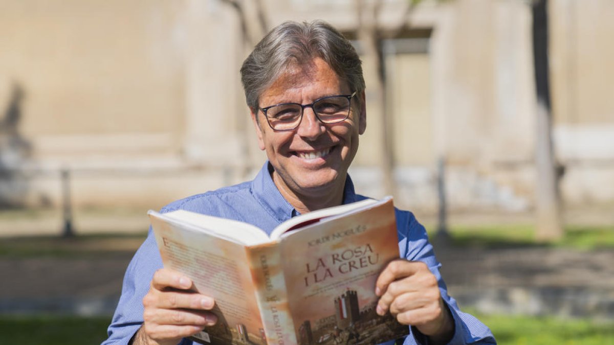 «De petit ja sentia una gran empatia amb Sant Jordi, és el primer superheroi»
