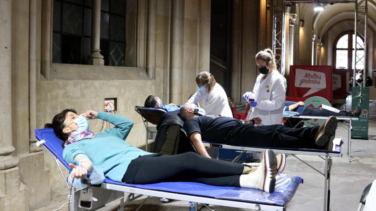 1.302 donaciones de sangre por toda Cataluña en la primera jornada del Marató de Donants de 2022