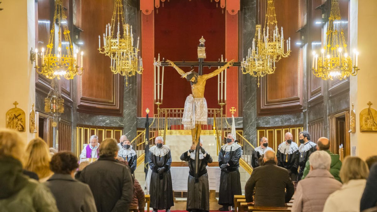 Es recupera la Solemne Viacrucis amb públic a la Puríssima Sang