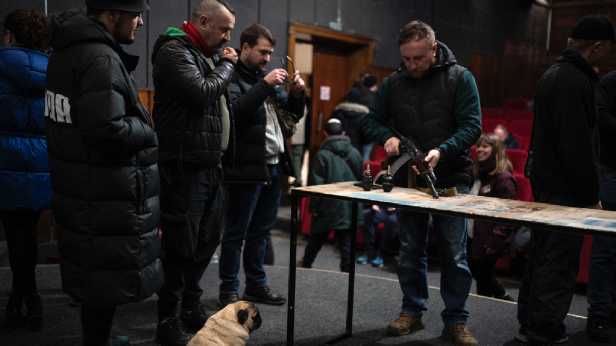 Ucraïna i Rússia acorden un corredor humanitari per evacuar civils de la ciutat de Sumi