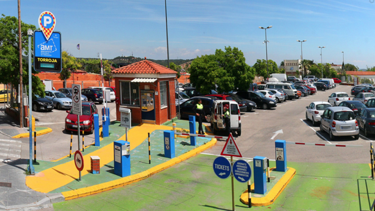 El AMT centralizará el control de acceso de los siete aparcamientos municipales
