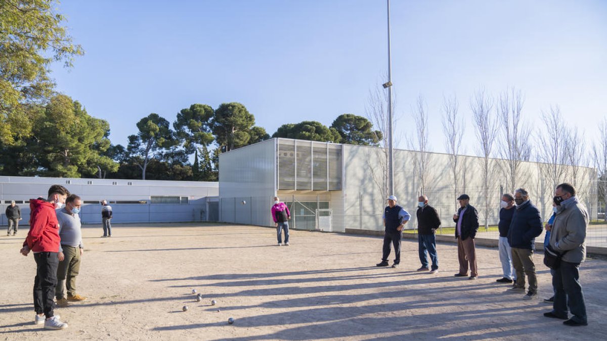 Los jugadores de petanca de la ciudad de Reus se muestran satisfechos con el traslado de la sede