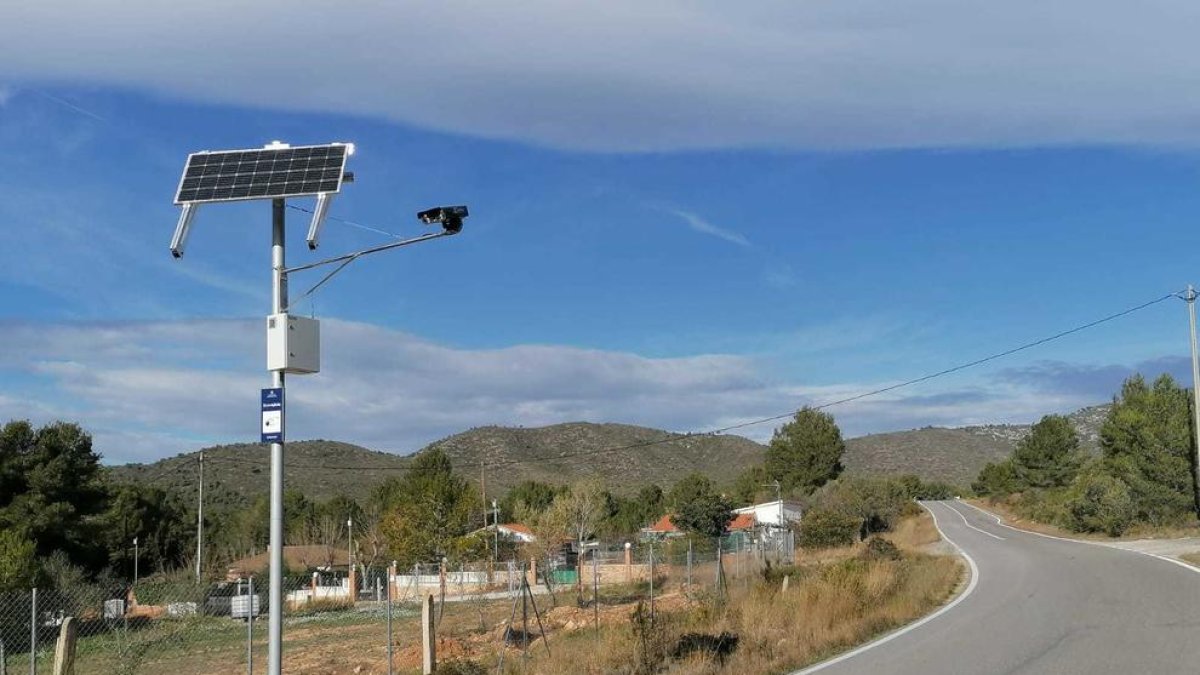 Montmell instal·la dues càmeres de lectura de matrícules al municipi