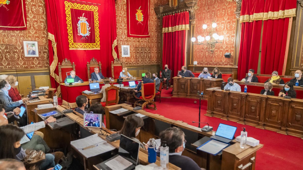 L'oposició no vol que la ciutat acabi pagant el cost final del Palau d'Esports