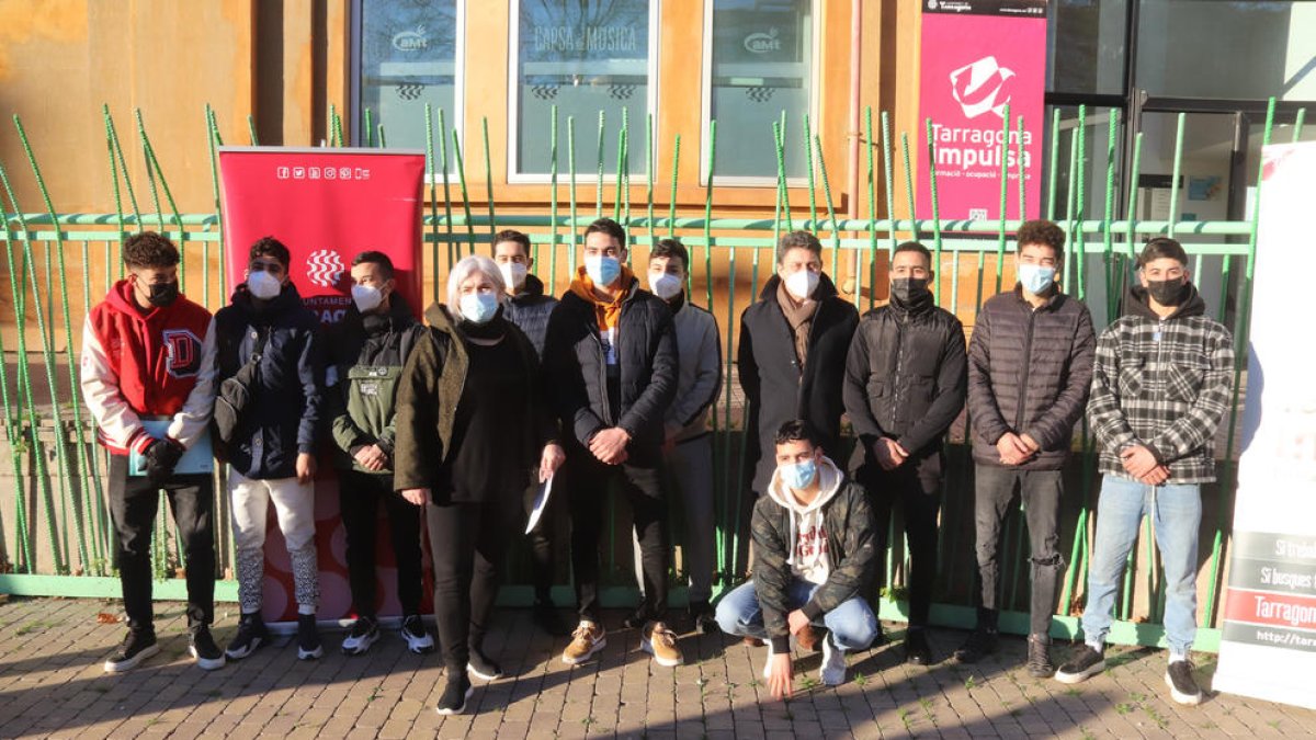 Deu joves extutelats d'entre 18 i 21 anys comencen a treballar en centres cívics de Tarragona