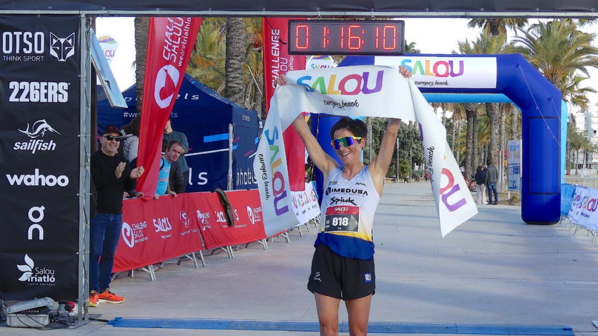 Gurutze Frades y Cédric Raemackers ganan el Medio Maratón de Salou