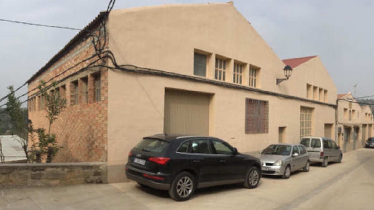 Caseres compra parte de la Cooperativa Agrícola y construirá un centro de día para gente mayor