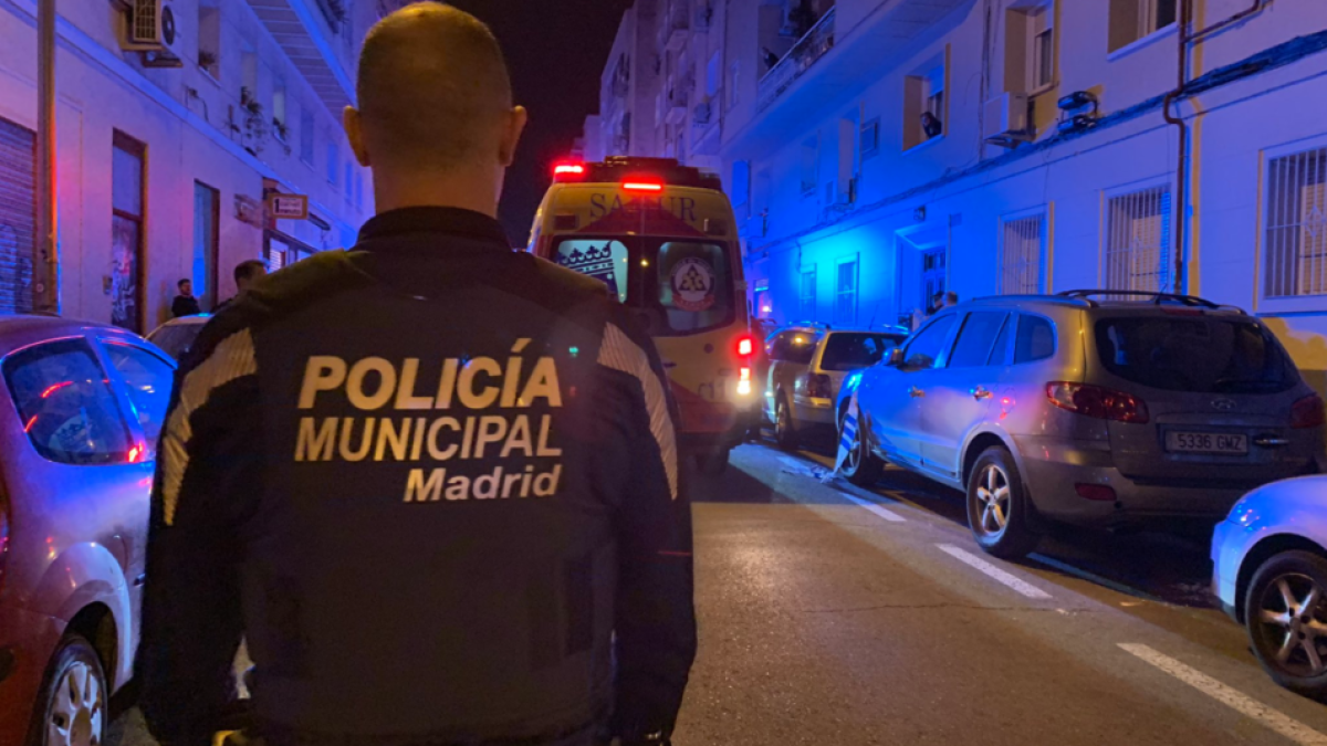 Madrid: Abandona el seu fill de tres anys en un cotxe per anar a club nocturn