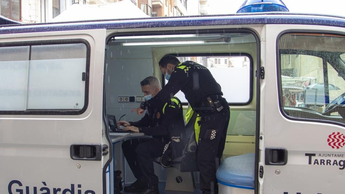 La Guardia Urbana de Tarragona pone en marcha una comisaría móvil