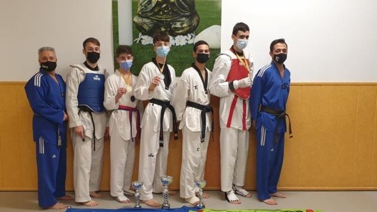 Los gimnasios de la demarcación de Tarragona triunfan al Campeonato de Cataluña cadete de Taekwondo