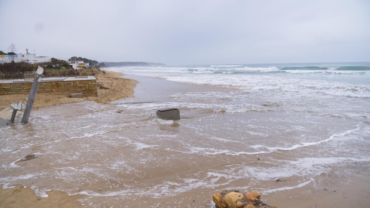 GreenBelt'26 ayudará a preservar las playas de Tarragona retirando elementos rígidos