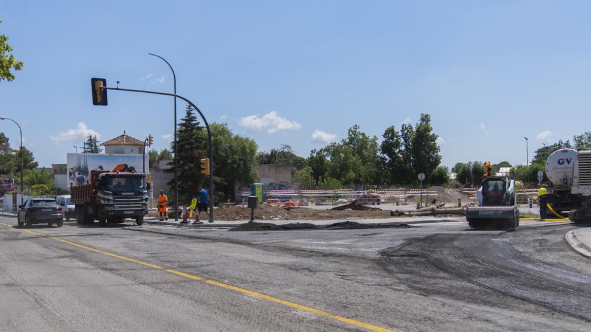 Las obras en la carretera de Castellvell multiplican el tráfico en la Mineta de Reus