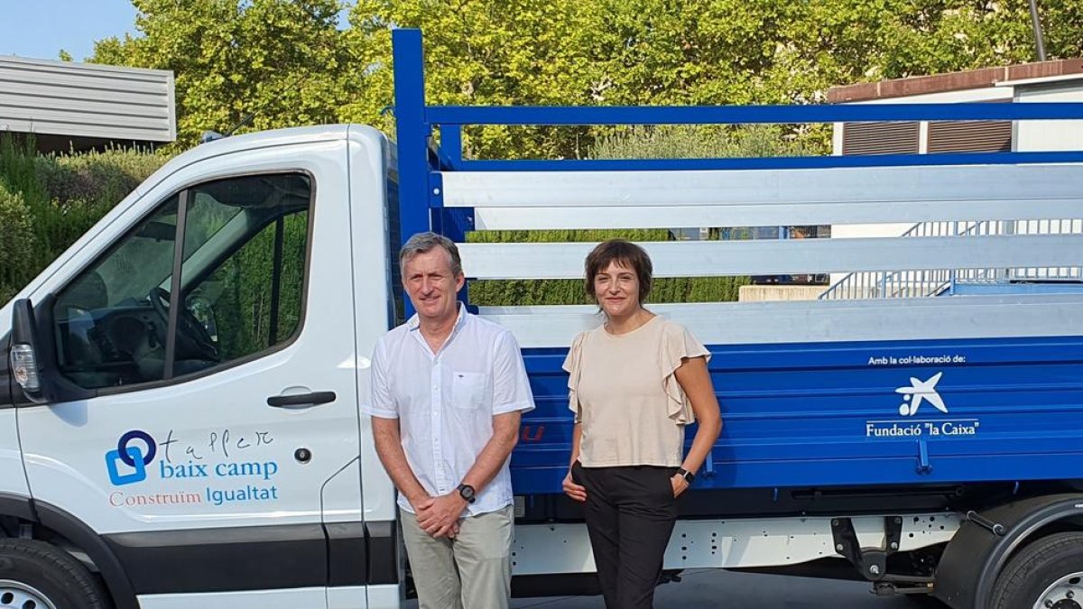 El Taller Baix Camp cuenta con un nuevo camión gracias a la Fundación 'la Caixa'