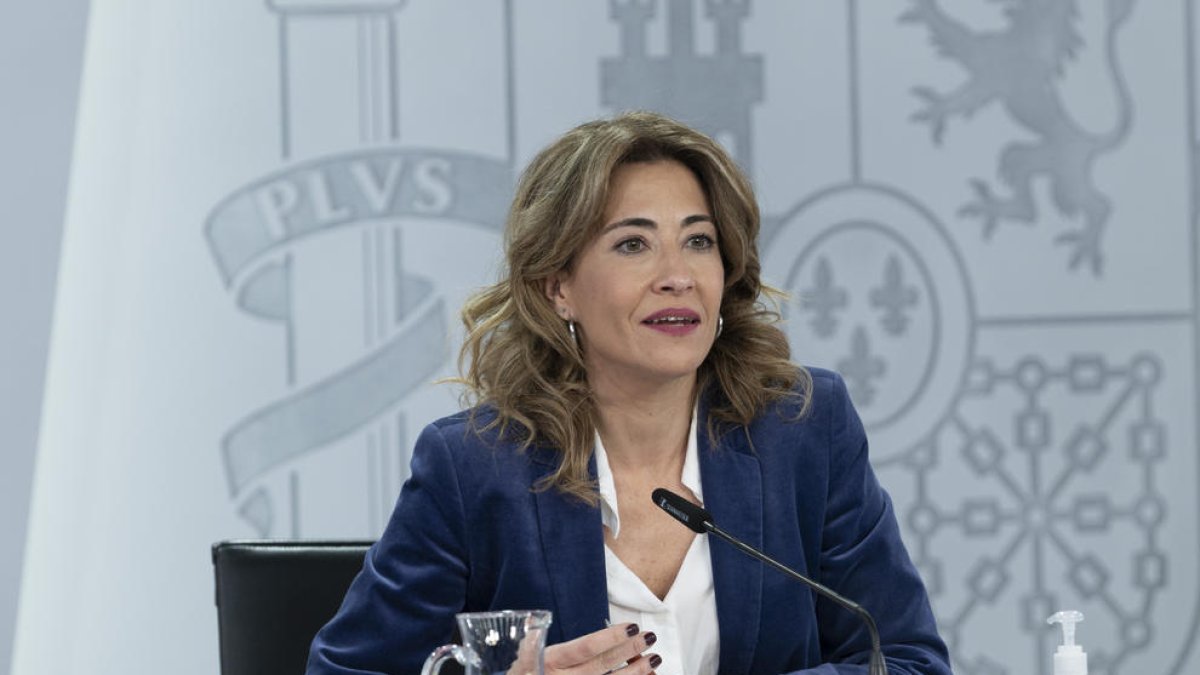 Raquel Sánchez dice que cuando el PSOE entró al gobierno «muchos proyectos de infraestructuras de Cataluña estaban en el cajón»
