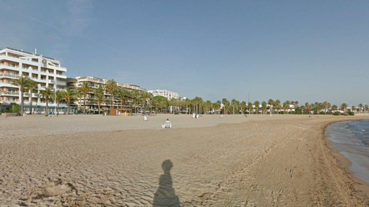 Muere ahogada una bañista en la playa de Ponent de Salou