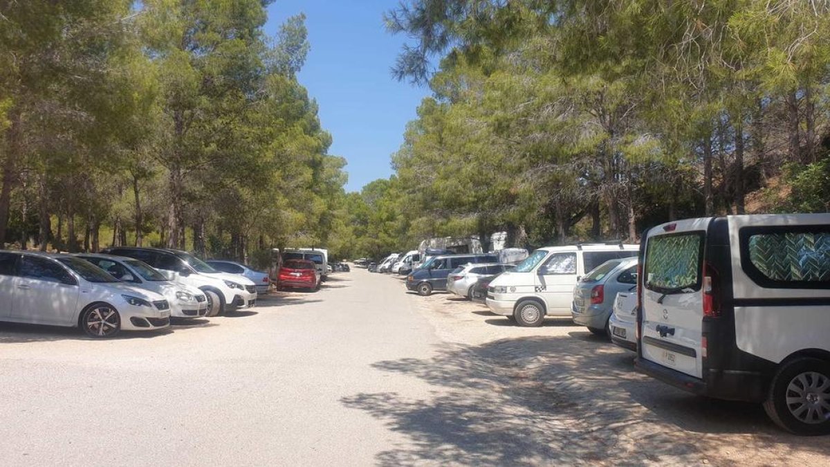 Els aparcaments de la platja del Torn de Vandellòs tancaran a les nits per a evitar l'incivisme