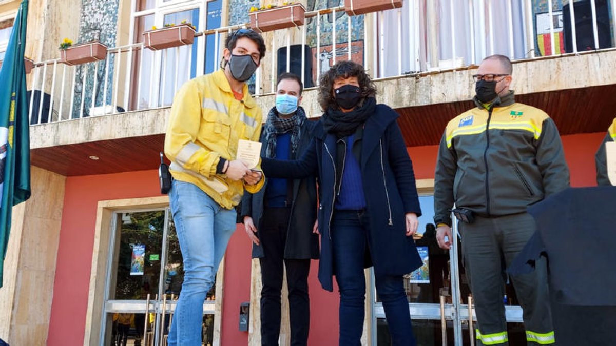 Jordà anuncia un plan para renovar los vehículos, la maquinaria y los sistemas de comunicación de las ADF