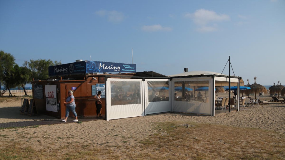 Cambrils licitará de los chiringuitos de playa que han quedado desiertos