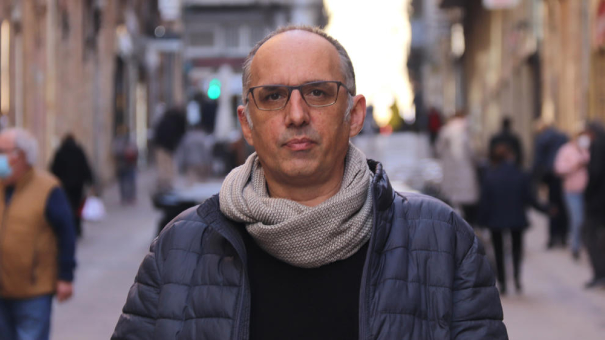 Imatge de l'escriptor i periodista Toni Orensanz