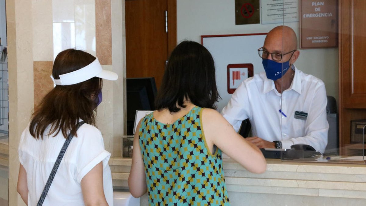 Cataluña capta más de diez millones de turistas el 2021, un 72,6% más que el año pasado