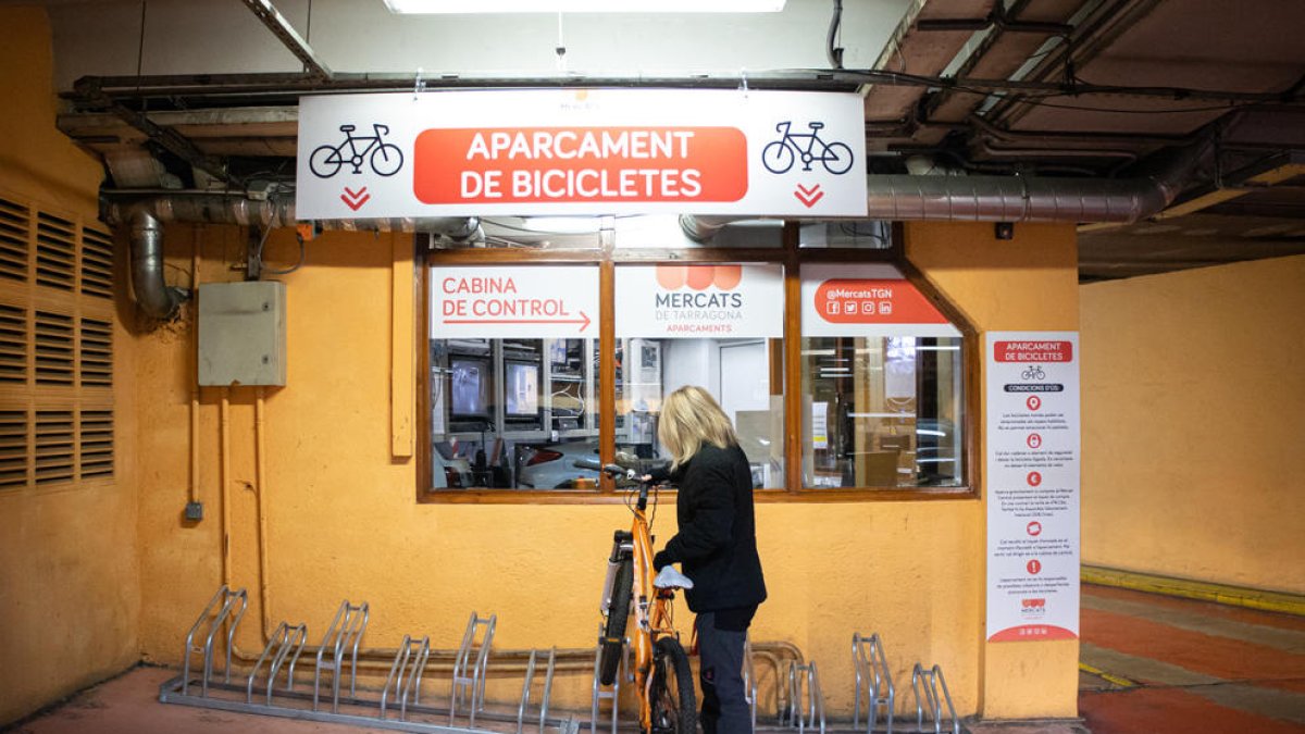 El aparcamiento de Corsini incorpora 18 plazas para bicicletas