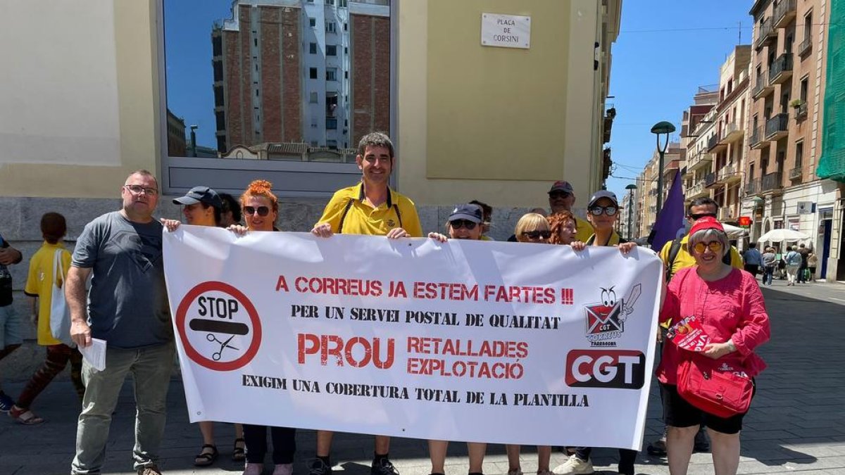 Vaga del personal de Correus de Tarragona contra la precarització