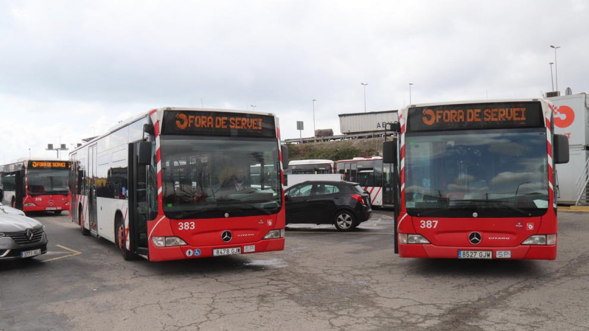 El 100% de los conductores del EMT de Tarragona secunda la huelga del transporte público