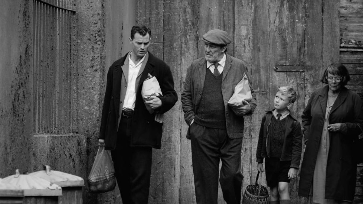 'Belfast' de Kenneth Branagh i 'La abuela' de Paco Plaza, estrenes destacades de la setmana