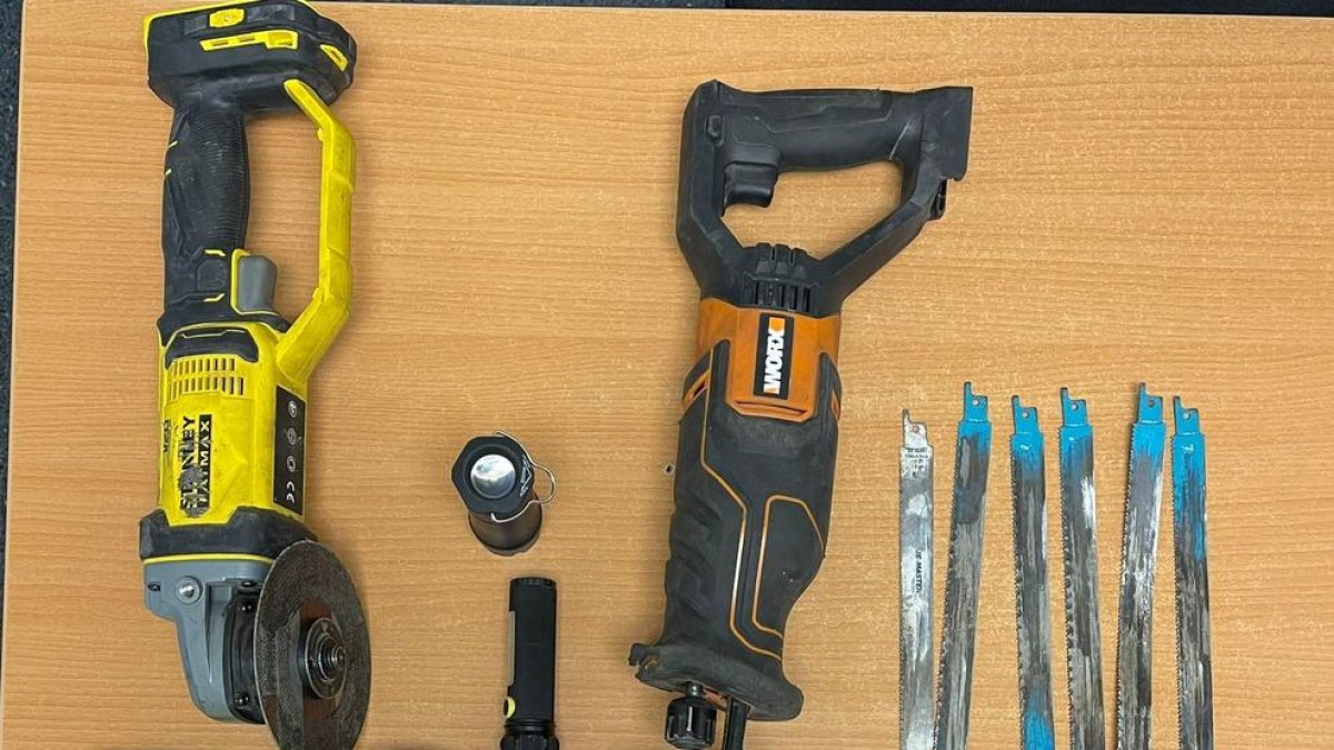 Pillan a dos hombres robando catalizadores de coches estacionados en Reus