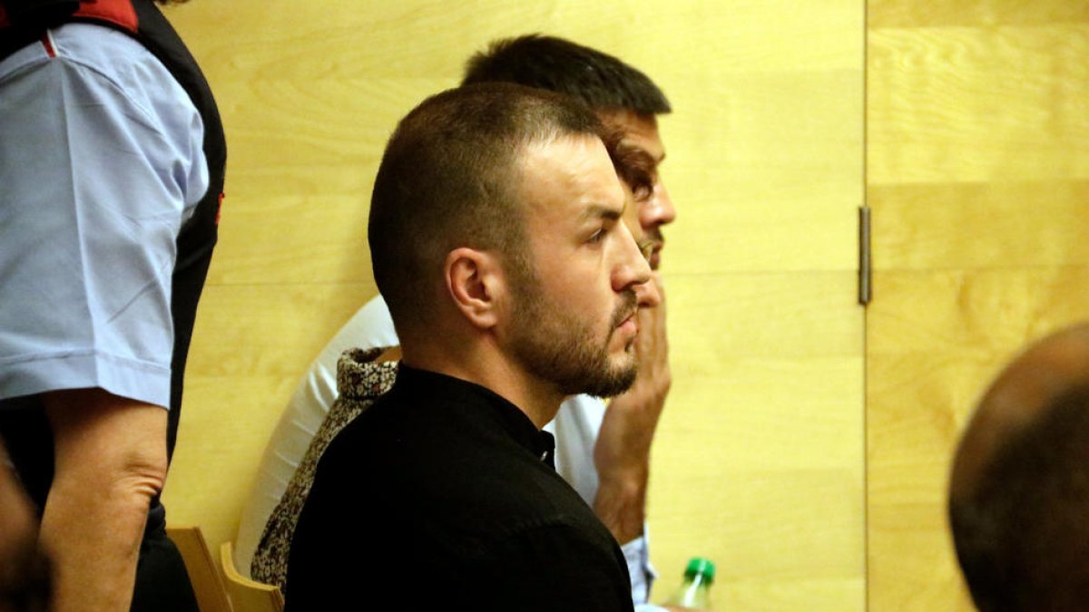 El acusado de matar al joven italiano de una patada a la cabeza|cabo|jefe en Lloret de Mar, culpable de asesinato