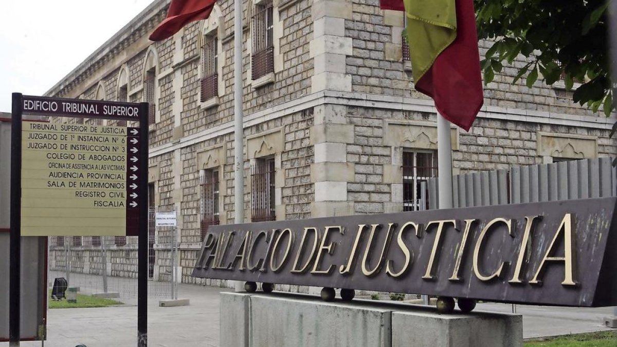 Cantabria: Dos años de condena para abusar de su hija de 15 años