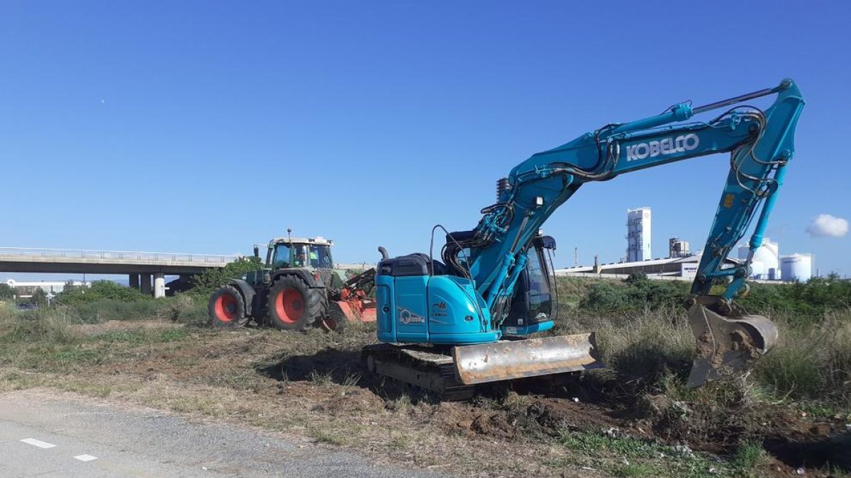 El Port de Tarragona inicia les obres del desviament del canal de drenatge de la ZAL