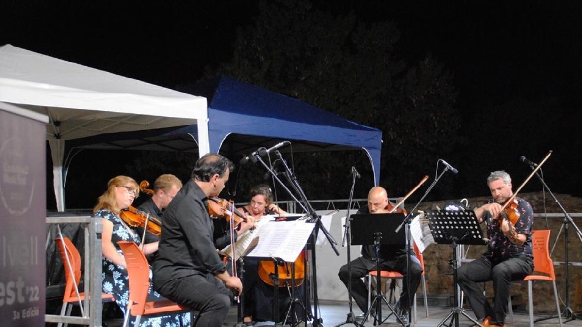 Unes 3.500 persones gaudeixen del Castellvell MusicFest 2022