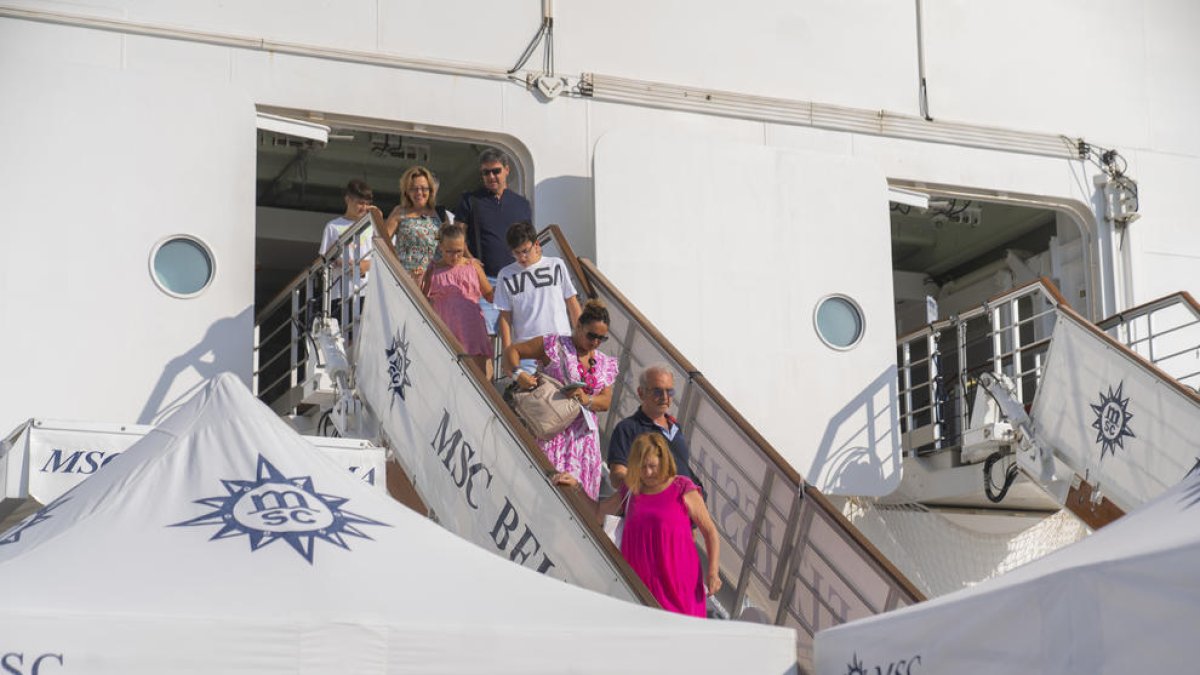 La CUP alerta sobre la massificació creuerista d'aquest cap de setmana