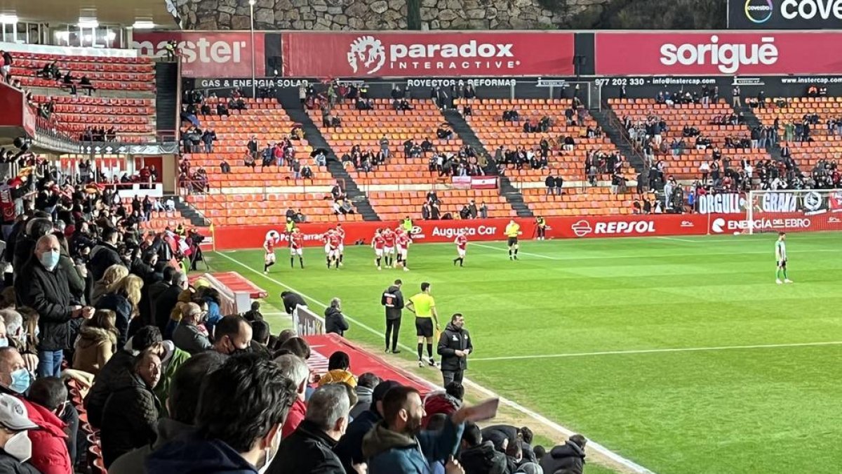 Joan Oriol empata con un golazo de volea