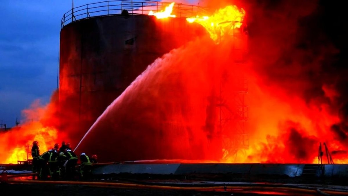 Zelenski torna a demanar avions, tancs i equipament militar a l'OTAN
