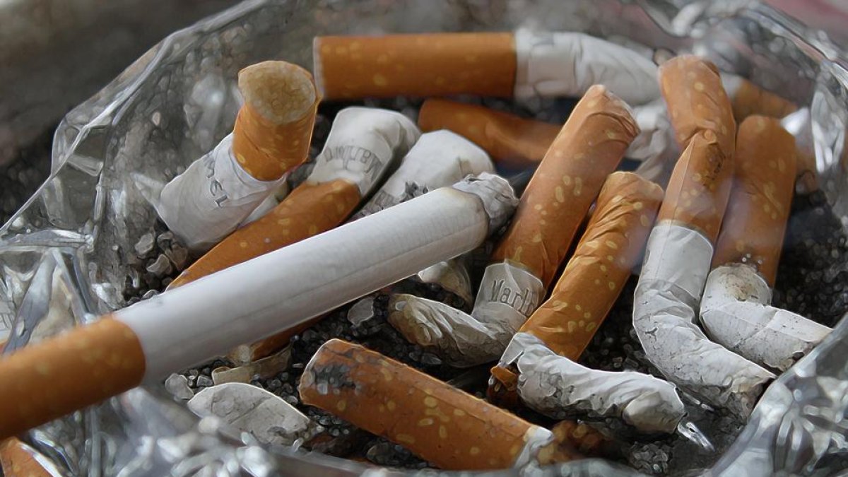Dejar de fumar es más difícil para las mujeres, según un estudio