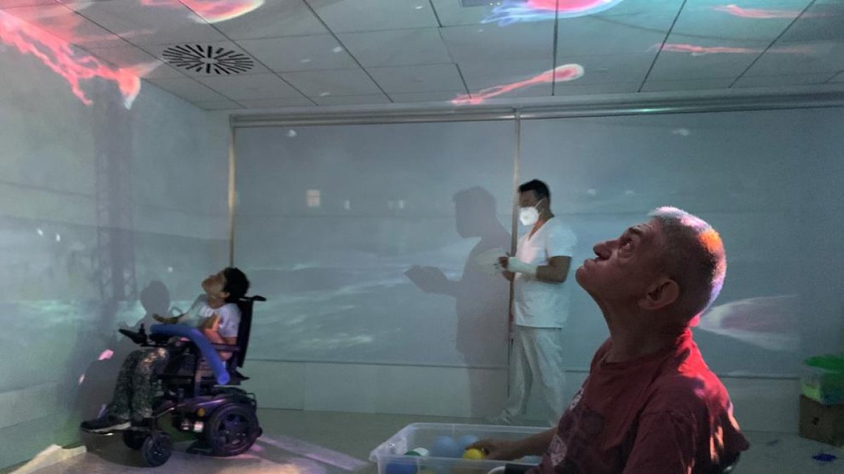 Villablanca i Fundació 'la Caixa' impulsen una prova pilot amb l'ús de la realitat immersiva