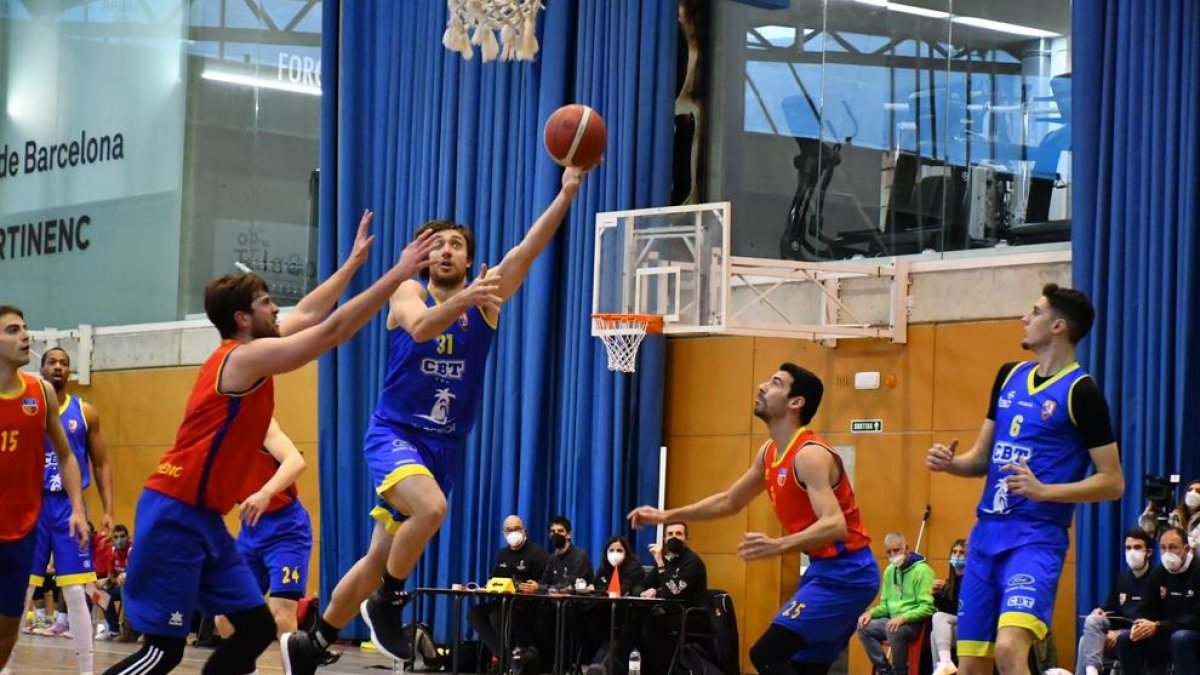 El CBt continua sumant lluny del Serrallo