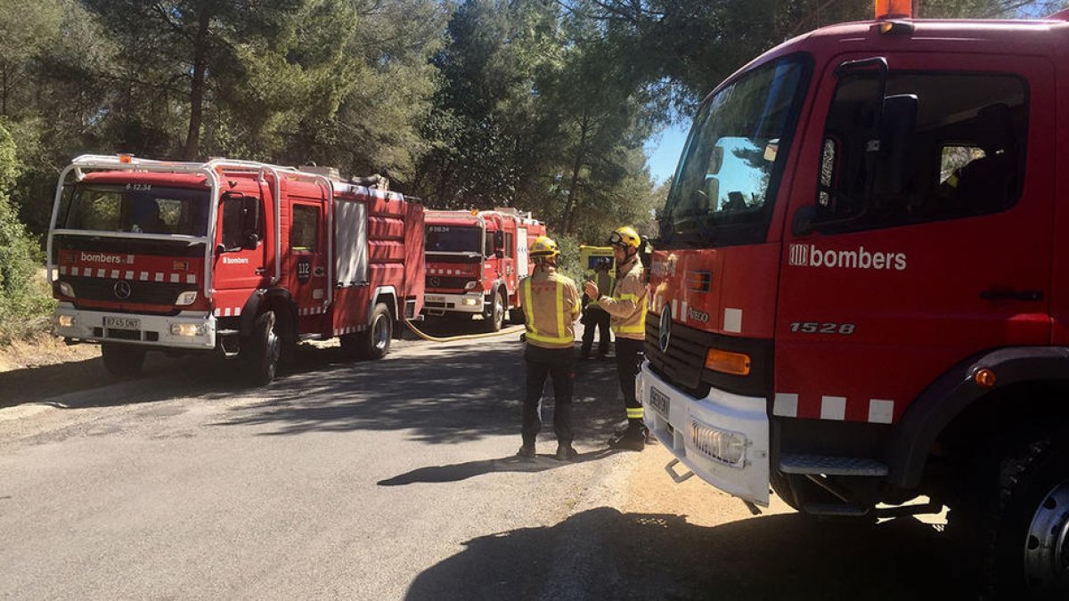 Extingit un foc provocat per un llamp a Mont-ral