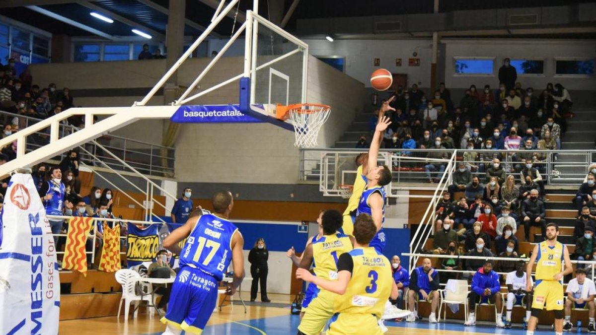 El CBT y el CB Salou preparan el último partido para evitar la tercera posición