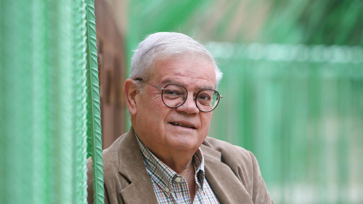 «Siempre tengo ideas en la cabeza, cuando acabo un libro, empiezo el siguiente»