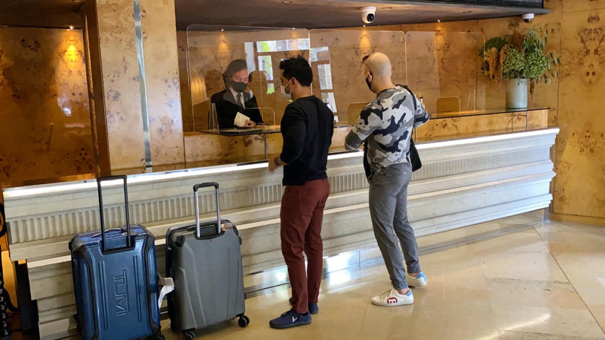 Crece un 53% el número de turistas españoles en Cataluña en 2021