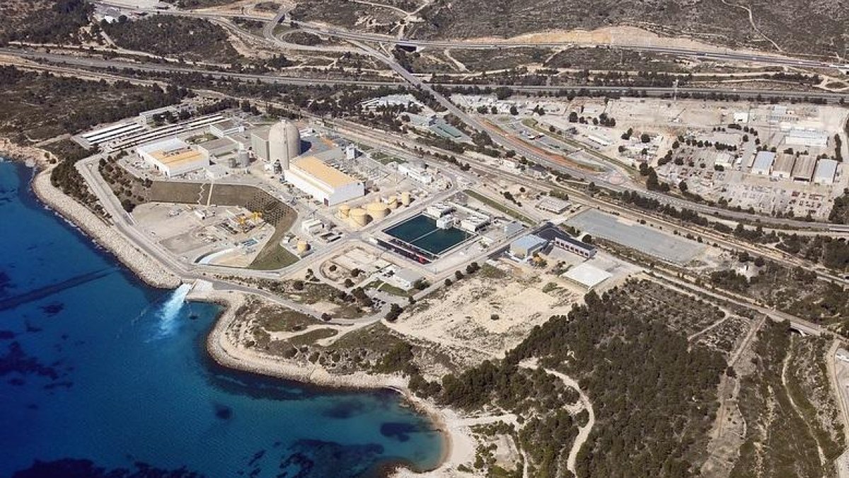 Vandellós II declara «inoperable» un canal de cabal del sistema refrigerant