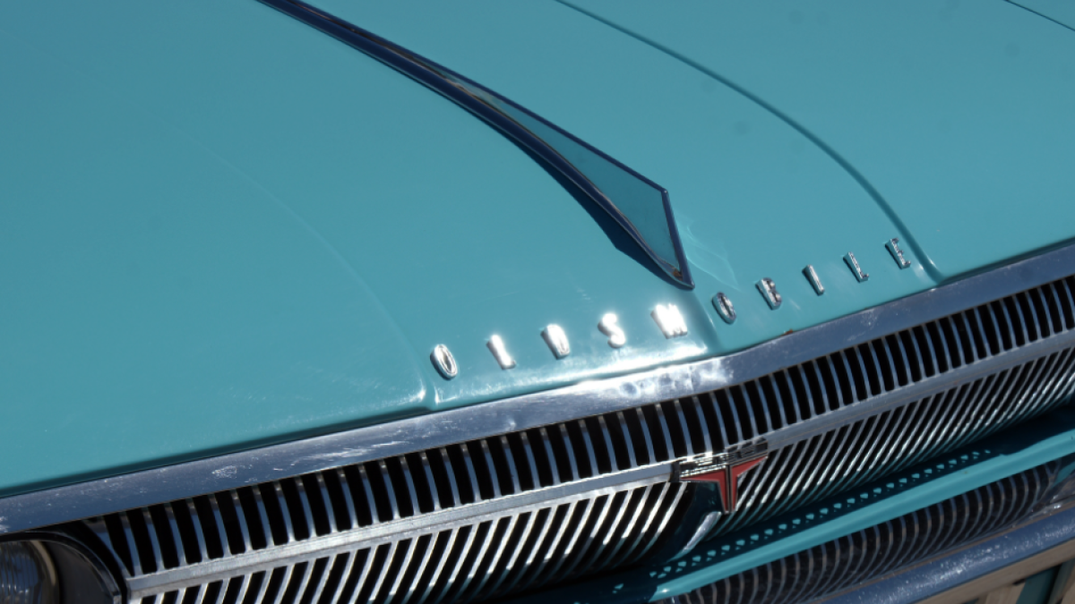 Calafell recupera el encuentro de coches clásicos y antiguos provenientes de Francia