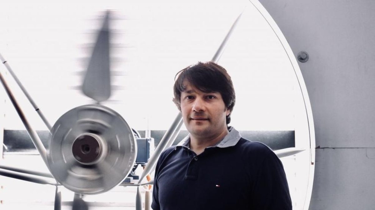 Un prototip de la URV que imita com es mouen els peixos millora les turbines