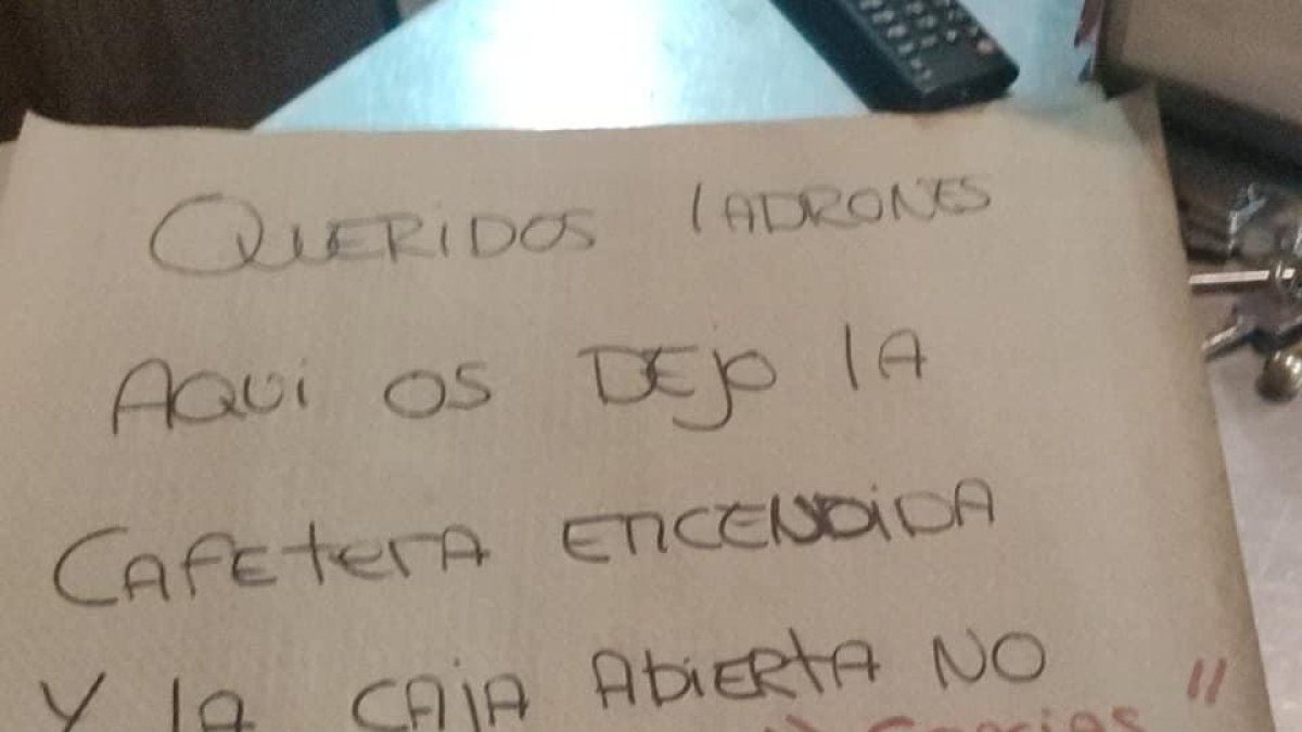El propietario de un bar de SPiSP deja un mensaje en la puerta a los autores de la ola de robos