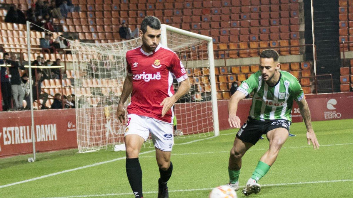 Alerta amarilla del Nàstic en Linares: cuatro jugadores están percibidos