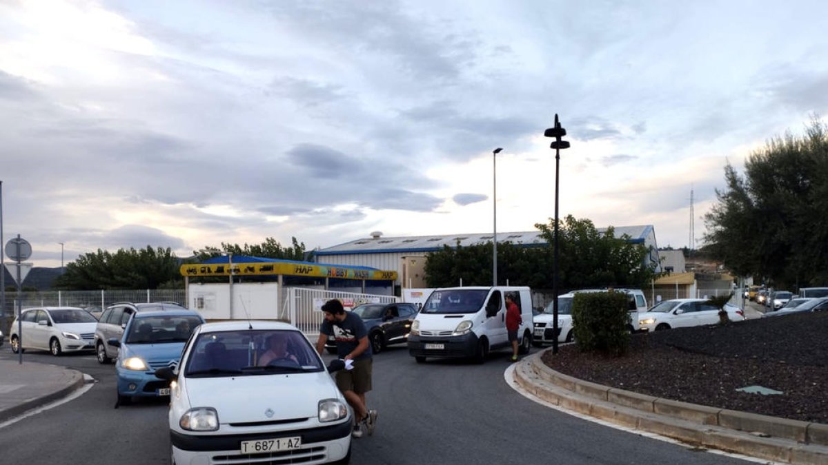 Los trabajadores de Falck vuelven a protestar a la nuclear de Ascó para conseguir una revisión salarial
